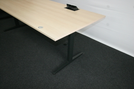 Elektrisch zit/sta bureau / vergadertafel Ahrend (2e hands)