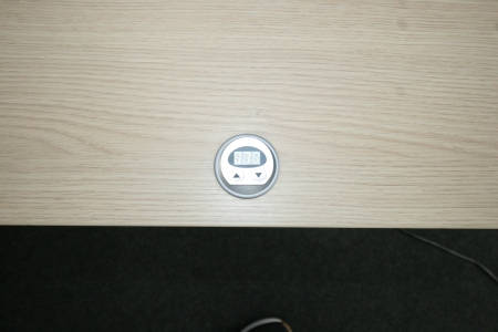 Elektrisch zit/sta bureau / vergadertafel Ahrend (2e hands)