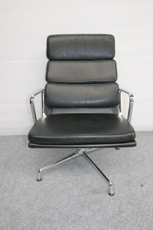 VITRA SOFT PAD LOUNGECHAIR EA 216 (2e hands)