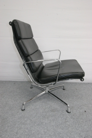 VITRA SOFT PAD LOUNGECHAIR EA 216 (2e hands)