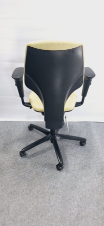 Ergonomische bureaustoel Giroflex 64