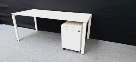 Bureau BENE 1800 x 800 avec caisson à tiroirs