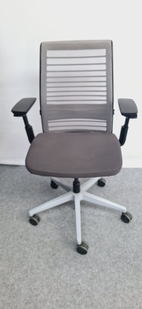 Ergonomische bureaustoel Steelcase Think (2e hands)