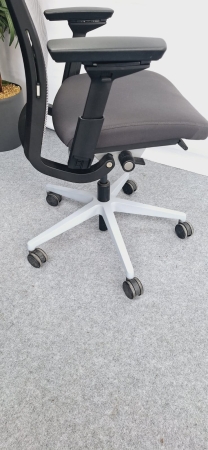 Ergonomische bureaustoel Steelcase Think (2e hands)