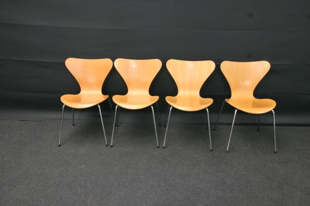 Fritz Hansen Vlinderstoel Series 7 (2e hands)