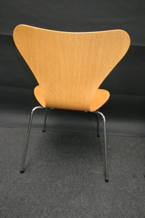 Fritz Hansen Vlinderstoel Series 7 (2e hands)