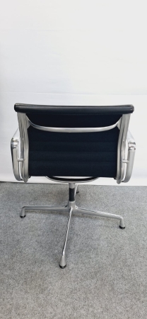 VITRA ALU CHAIR EA 108 in leder (refurbished2e hands)