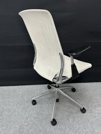 Design bureaustoel Vitra Meda (refurbished)